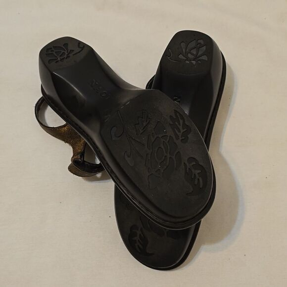 Naot copper color sandals size 9 - Picture 4 of 9
